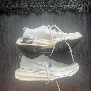 Nike ZoomX Invincible Run Flyknit 3